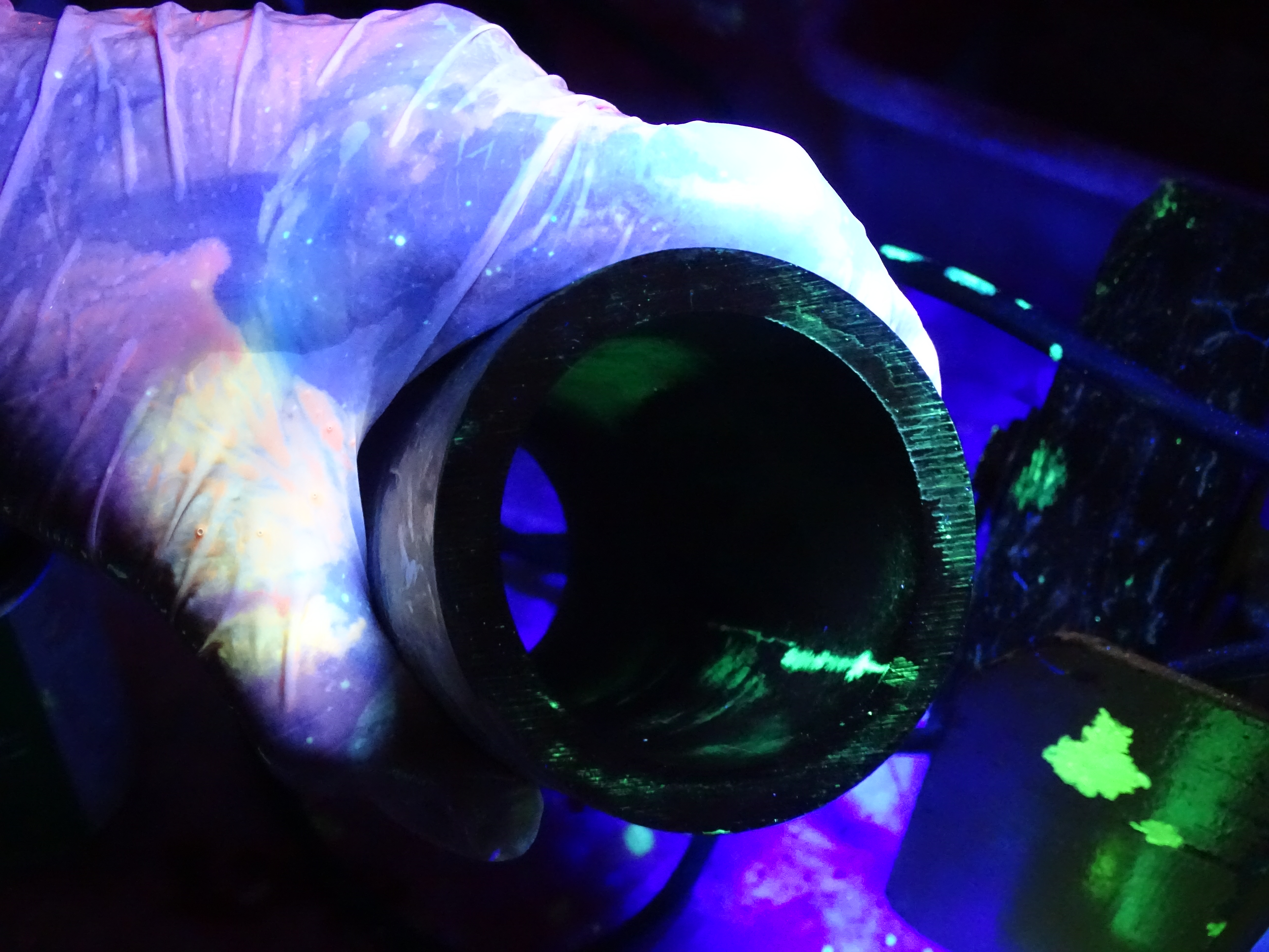 Operador en el Método de Líquidos Penetrantes Nivel 1 y 2